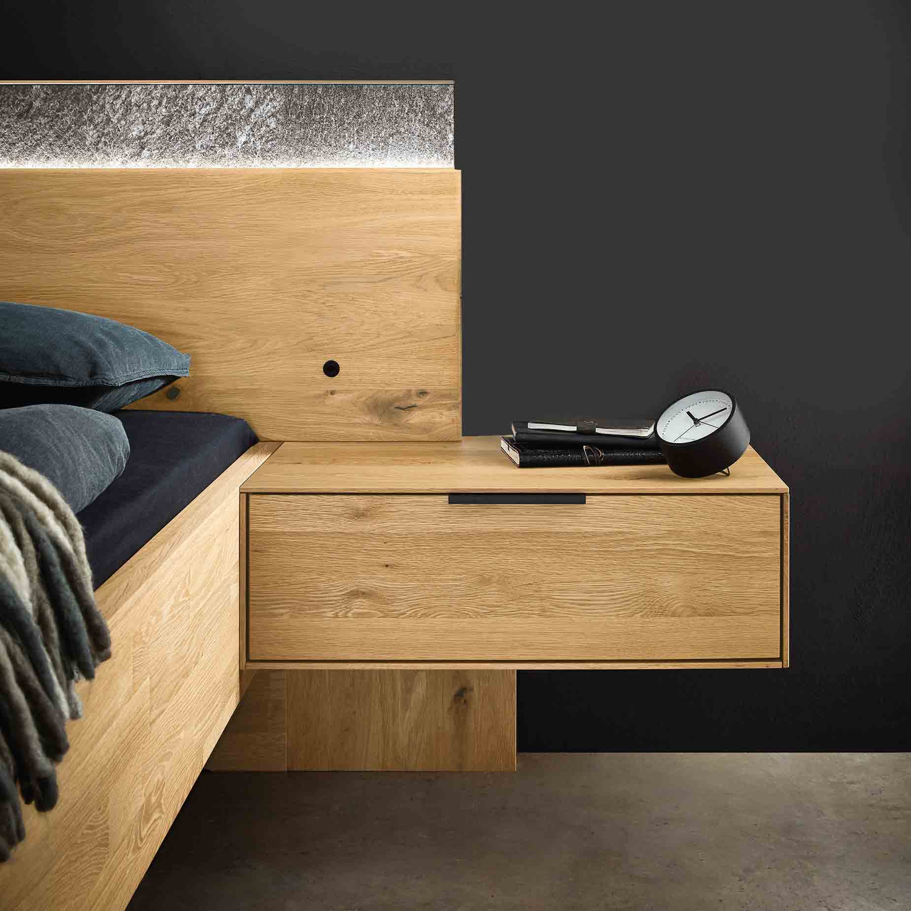 WSM 5100 Konsole rechts 1 Schubkasten WSM 5100 Konsole mit 1 Schubkasten in Wildeiche rechts vom Bett