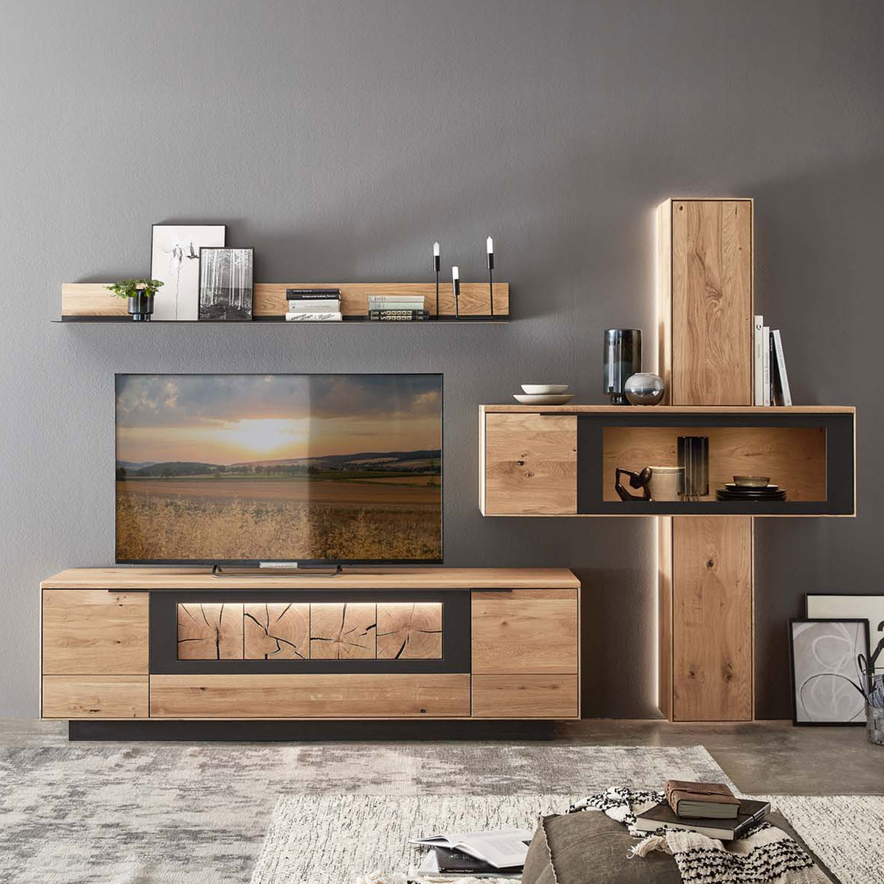 WM-1910-Wandoard-8180-1-Ambiente Wandboard in einer Wohnzimmer Wand intergriert.