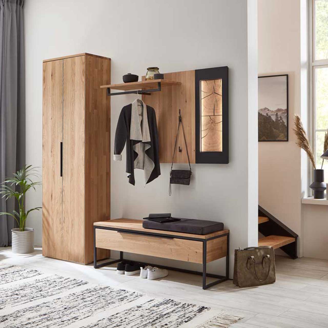 WM1910-Garderobenschrank-6640-Ambiente Wöstmann WM 1910 Garderobe - Schrank 6640 als Ambiente Bild