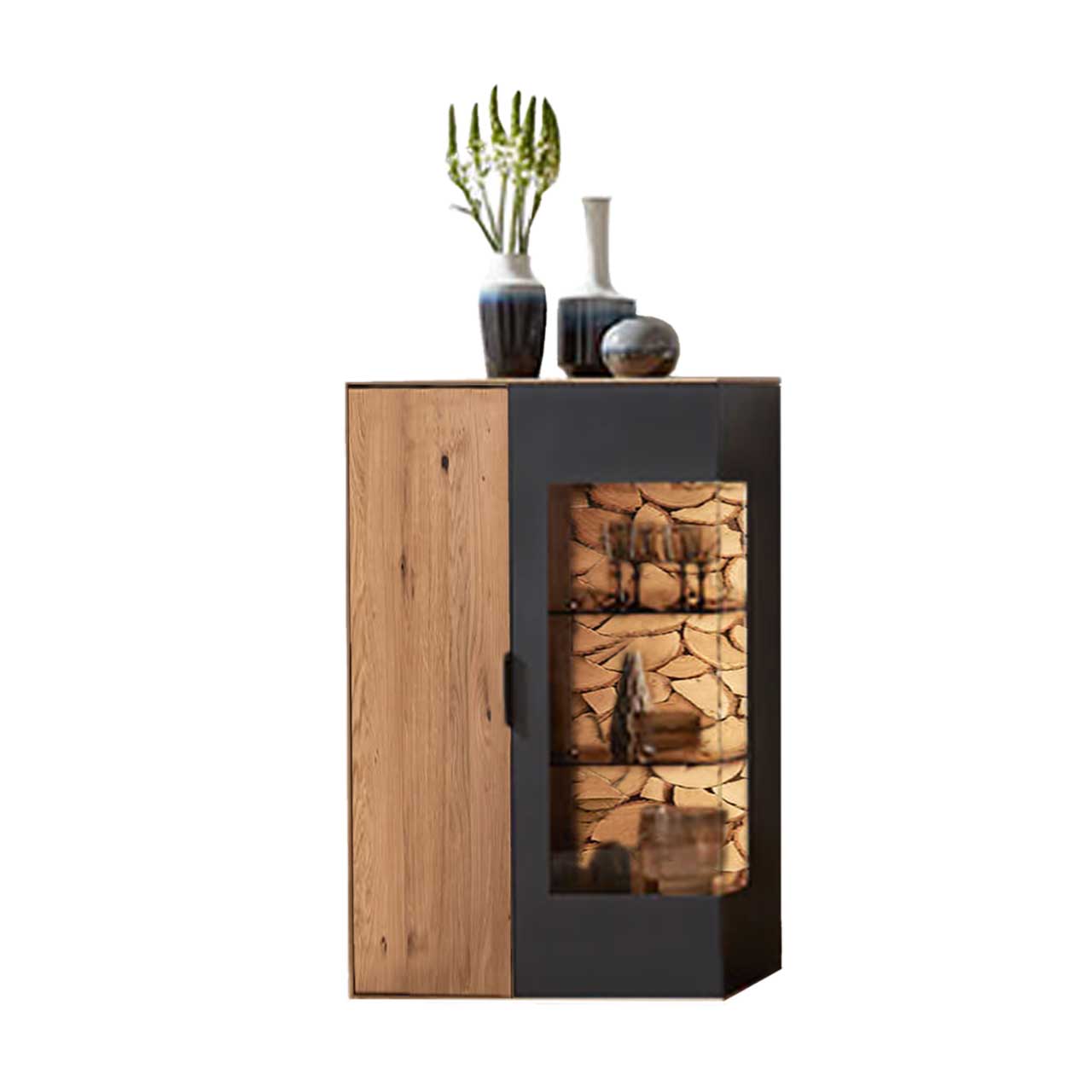 WM-2140-Highboard-5843-FREISTELLER WM 2140 - Highboard 4843, mit Vitrinenbereich schwarz lackiert, Vitrinen Ausschnitt mit Spaltholz Akzent in der Rückwand. links daneben in Wildeiche ein Stauelement mit Holz Tür.