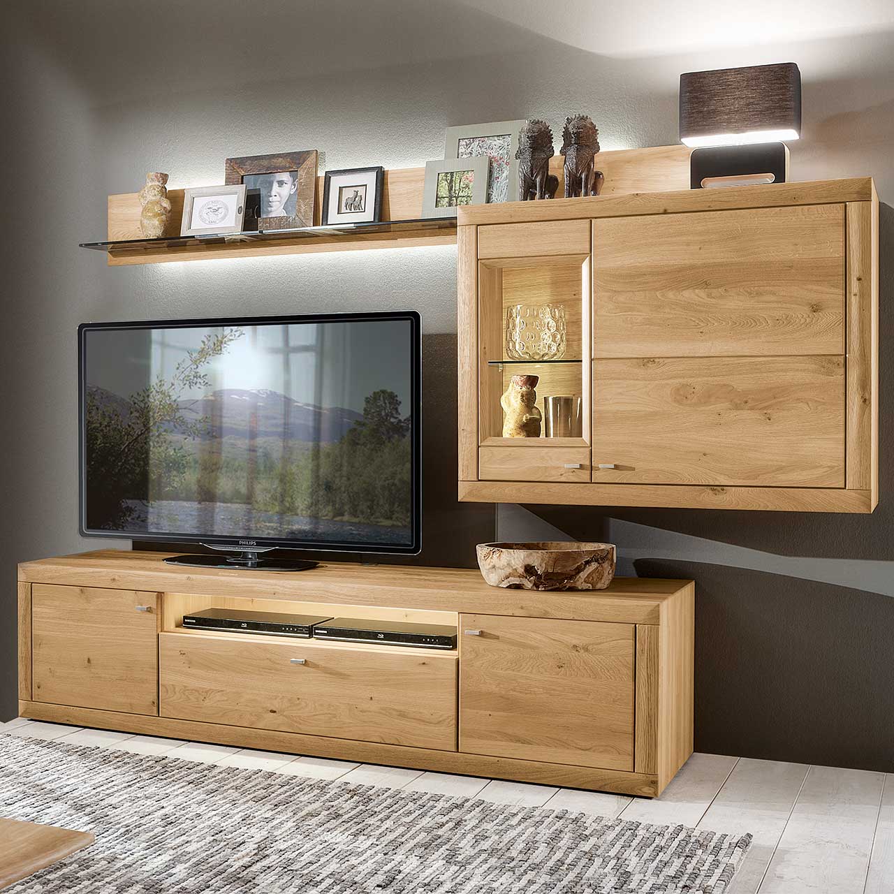 WM-aurum-ha-ngeelement-2123-2 Wöstmann Aurum - Hängeelement 2123 oder 2124 kobiniert in einer Wohnwand.